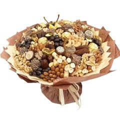 Шикарный букет из орехов и конфет от Delivery Gift.